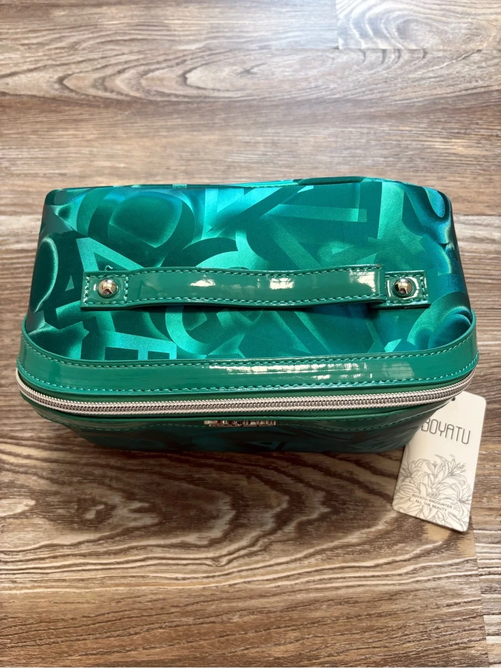 BOYATU Green Travel Makeup Bag NWT